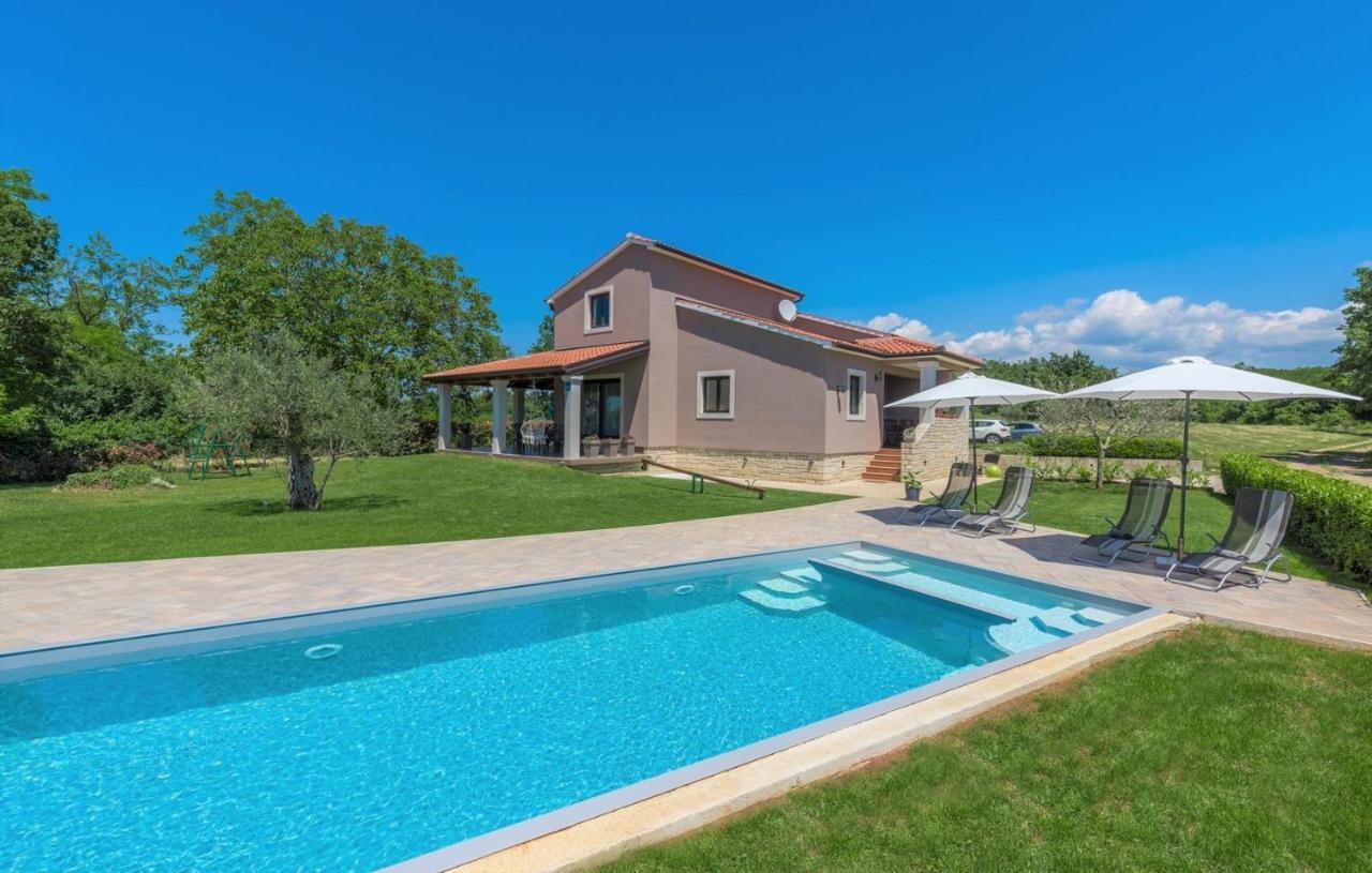 Holiday House Vita Tinjan Екстериор снимка