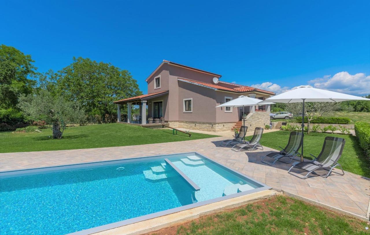 Holiday House Vita Tinjan Екстериор снимка